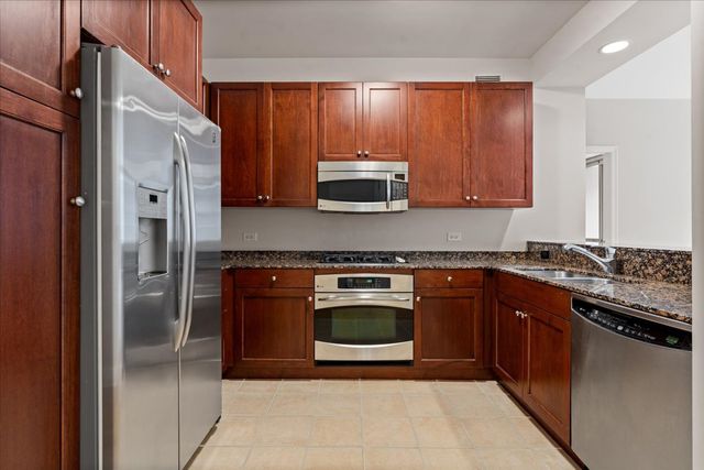 600 N LAKE SHORE Drive 507, Chicago, IL 60611