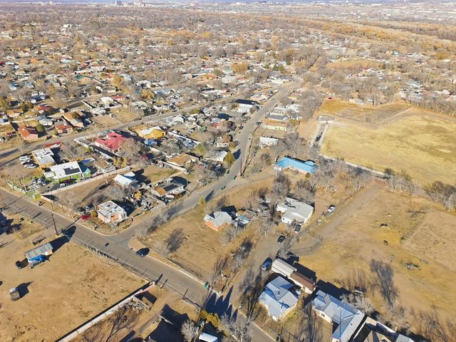 2224 Perry Road SW, Albuquerque, NM 87105