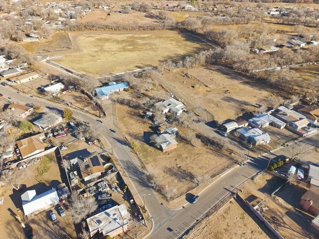 2224 Perry Road SW, Albuquerque, NM 87105