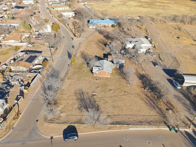 2224 Perry Road SW, Albuquerque, NM 87105