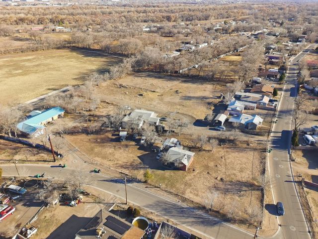 2224 Perry Road SW, Albuquerque, NM 87105