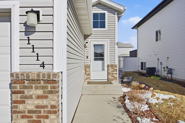 1114 22nd Avenue W, West Fargo, ND 58078