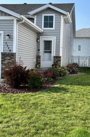 1114 22nd Avenue W, West Fargo, ND 58078