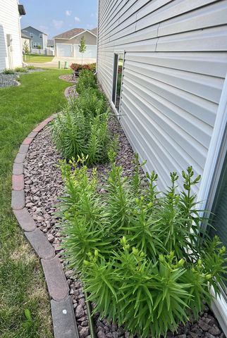 1114 22nd Avenue W, West Fargo, ND 58078