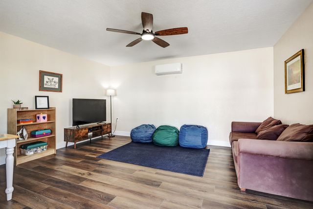 3560 Luke Circle NW, Albuquerque, NM 87107