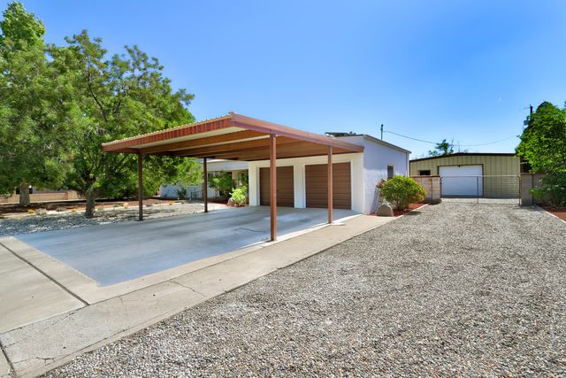 3560 Luke Circle NW, Albuquerque, NM 87107