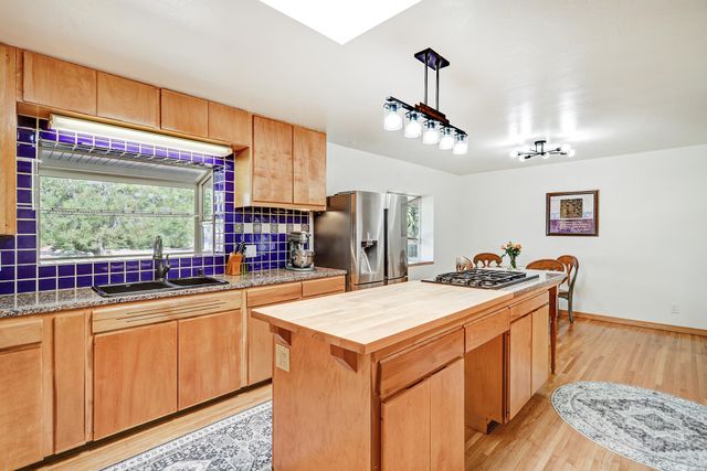 3560 Luke Circle NW, Albuquerque, NM 87107
