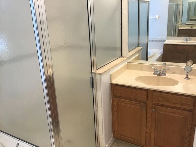 4616 62ND AVENUE E, Bradenton, FL 34203