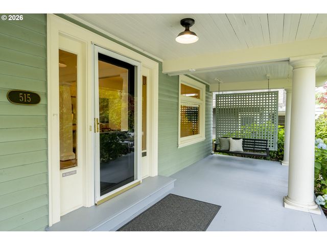 515 Ne FLORAL Pl, Portland, OR 97232