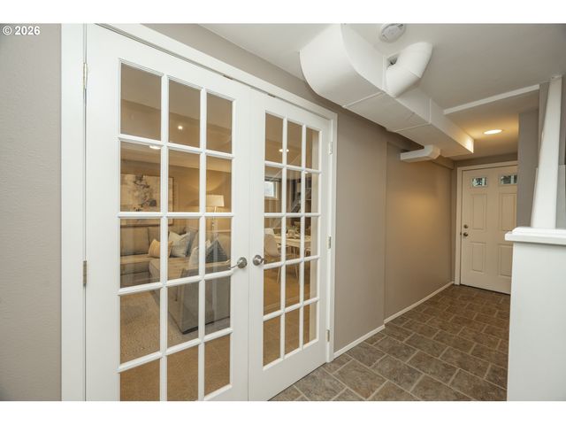515 Ne FLORAL Pl, Portland, OR 97232