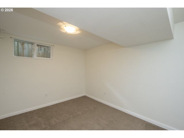 515 Ne FLORAL Pl, Portland, OR 97232