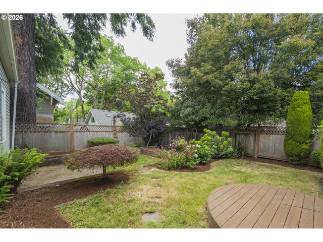 515 Ne FLORAL Pl, Portland, OR 97232