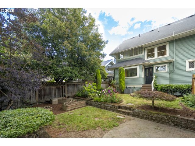 515 Ne FLORAL Pl, Portland, OR 97232