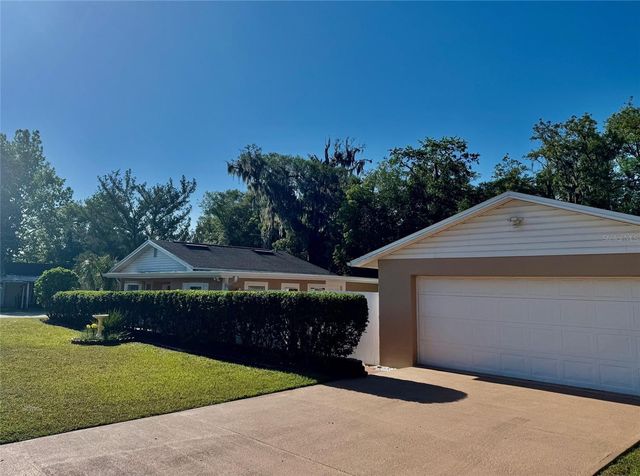 910 W FRENCH AVENUE, Orange City, FL 32763