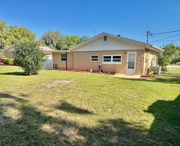 910 W FRENCH AVENUE, Orange City, FL 32763