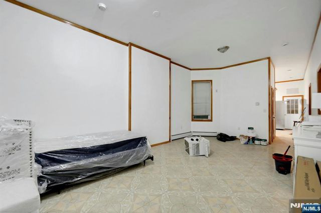 300 49th Street, Union City, NJ 07087