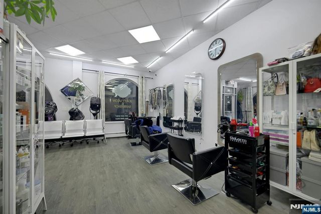 300 49th Street, Union City, NJ 07087