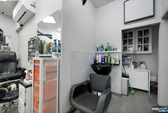 300 49th Street, Union City, NJ 07087