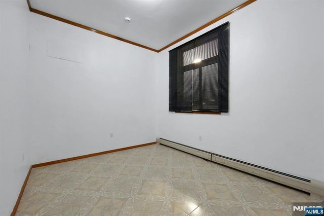 300 49th Street, Union City, NJ 07087