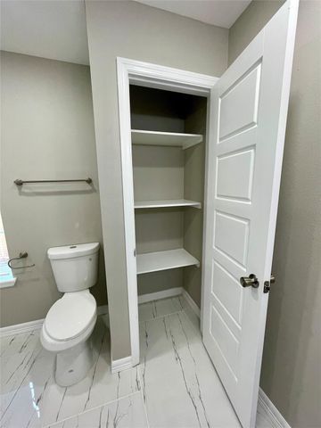 4600 39th Street, Dickinson, TX 77539