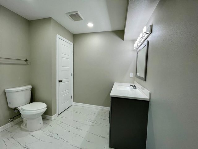 4600 39th Street, Dickinson, TX 77539