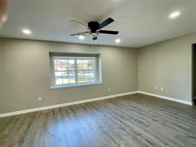 4600 39th Street, Dickinson, TX 77539