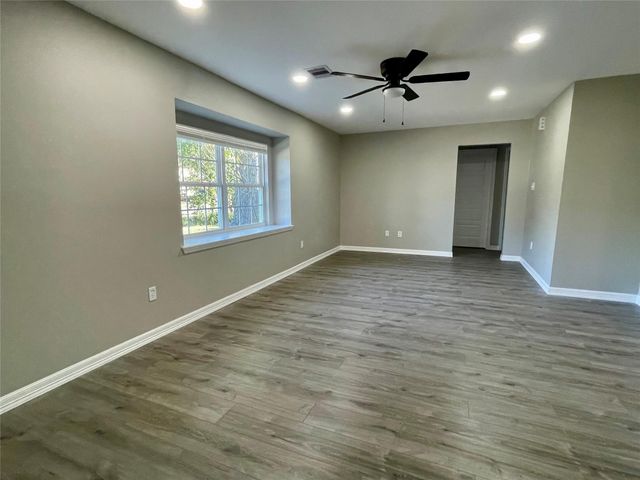 4600 39th Street, Dickinson, TX 77539