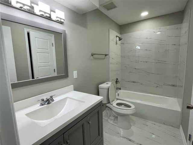 4600 39th Street, Dickinson, TX 77539