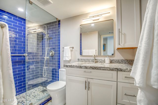 207 W CLARENDON Avenue H16, Phoenix, AZ 85013