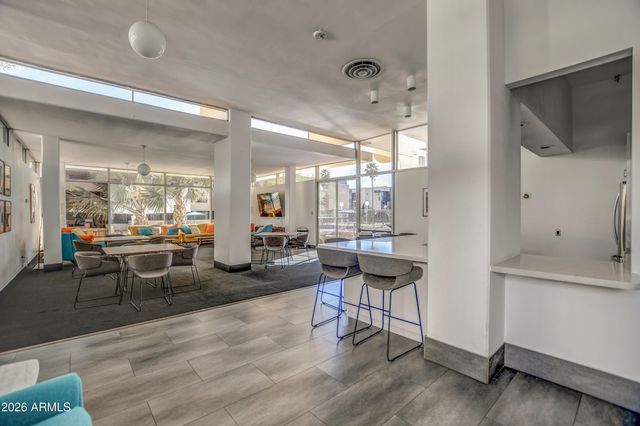 207 W CLARENDON Avenue H16, Phoenix, AZ 85013