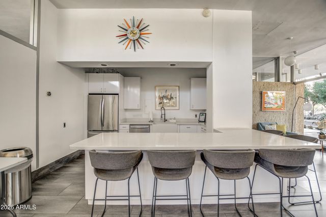 207 W CLARENDON Avenue H16, Phoenix, AZ 85013
