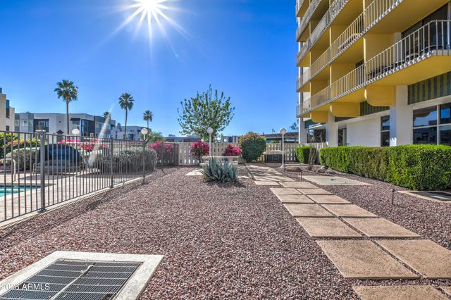 207 W CLARENDON Avenue H16, Phoenix, AZ 85013