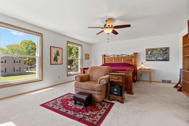 2595 EDGEWOOD LANE, Green Bay, WI 54302