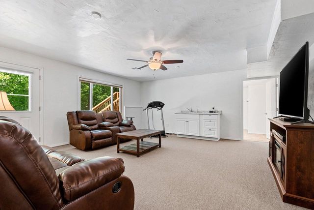 2595 EDGEWOOD LANE, Green Bay, WI 54302