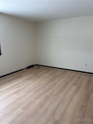 431 Kaymar Drive, Amherst, NY 14228