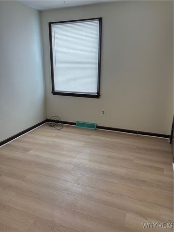 431 Kaymar Drive, Amherst, NY 14228