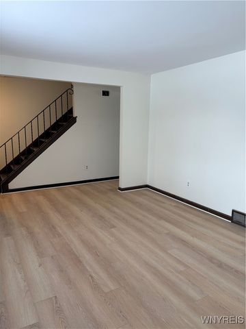 431 Kaymar Drive, Amherst, NY 14228