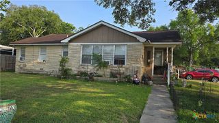 701 E Anaqua Avenue, Victoria, TX 77901