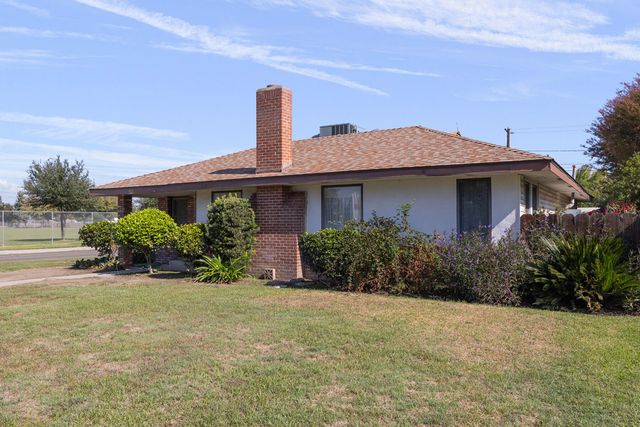 650 N N Place, Tulare, CA 93274