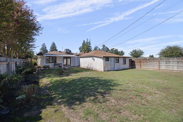 650 N N Place, Tulare, CA 93274