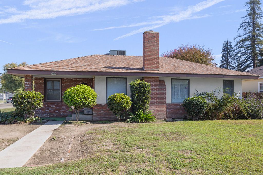 650 N N Place, Tulare, CA 93274
