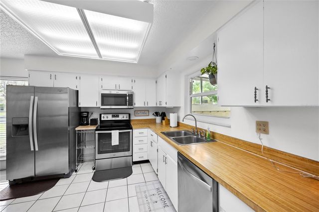 1554 GLEN COURT A, Dunedin, FL 34698