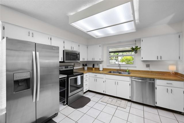 1554 GLEN COURT A, Dunedin, FL 34698