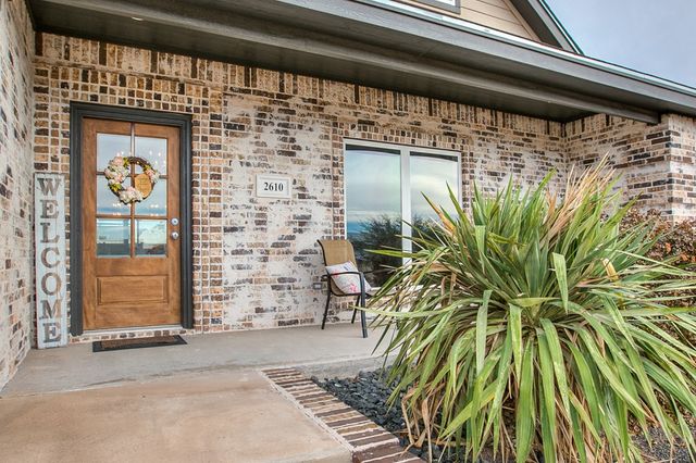 2610 Oak Hills Trail, San Angelo, TX 76904