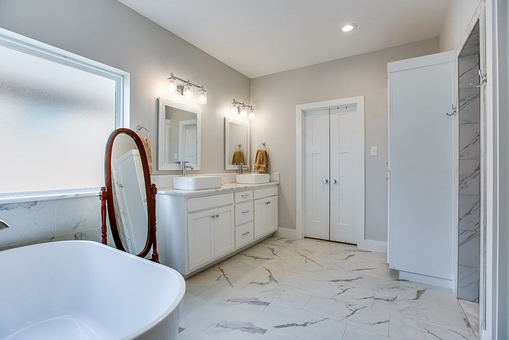 Image 23 of property listing at 2610 Oak Hills Trail, San Angelo, TX 76904