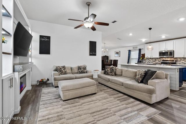 233 N ABERDEENSHIRE Drive, St. Johns, FL 32259