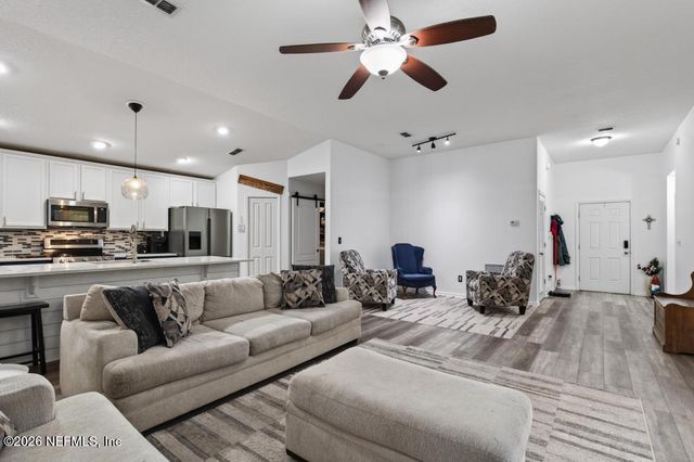 233 N ABERDEENSHIRE Drive, St. Johns, FL 32259