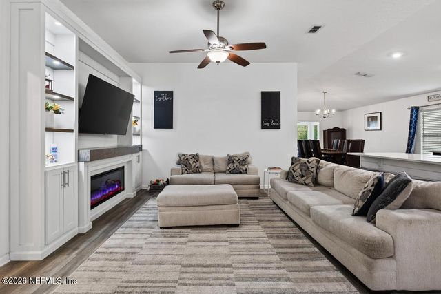 233 N ABERDEENSHIRE Drive, St. Johns, FL 32259