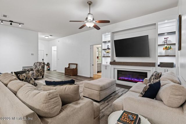 233 N ABERDEENSHIRE Drive, St. Johns, FL 32259