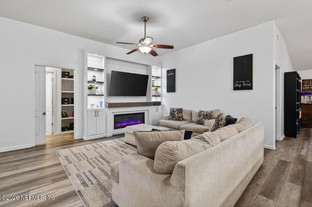 233 N ABERDEENSHIRE Drive, St. Johns, FL 32259